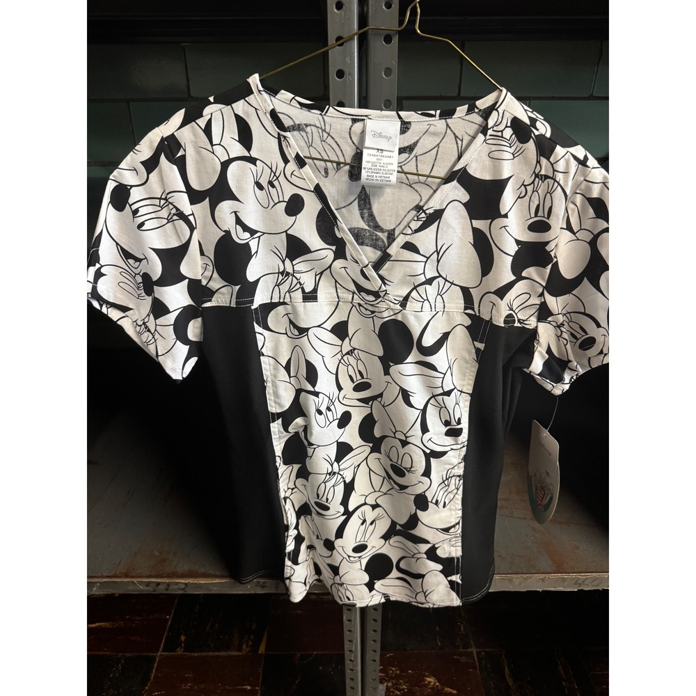 Disney Minnie Mouse Scrub Top Black White Character Print V-Neck XS NWT